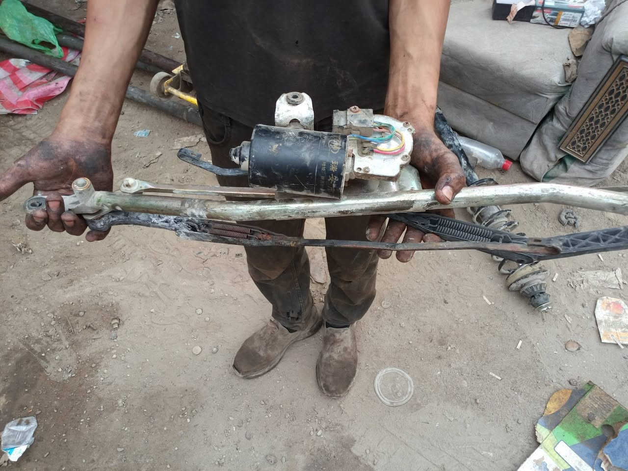 ماطور ماسحات كامل شيري كوين للبيع مكاني بالاعظمية بالسفينة ***********
