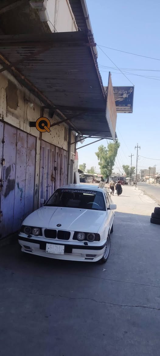 اقرا منشور وخبر ودلل
سلام عليكم 
بي ام لبيع صبغ اقل من
 احزام سياره حيل حلوه
530مكينه 520عليها برس 
جاملخ كدم طخه صغيره 
السعر 50 وبيها مجال 
وعليه اكثر من هل سعر والله 
تبريد بس غاز 
اقرا منشور بعدين خبرني
***********
