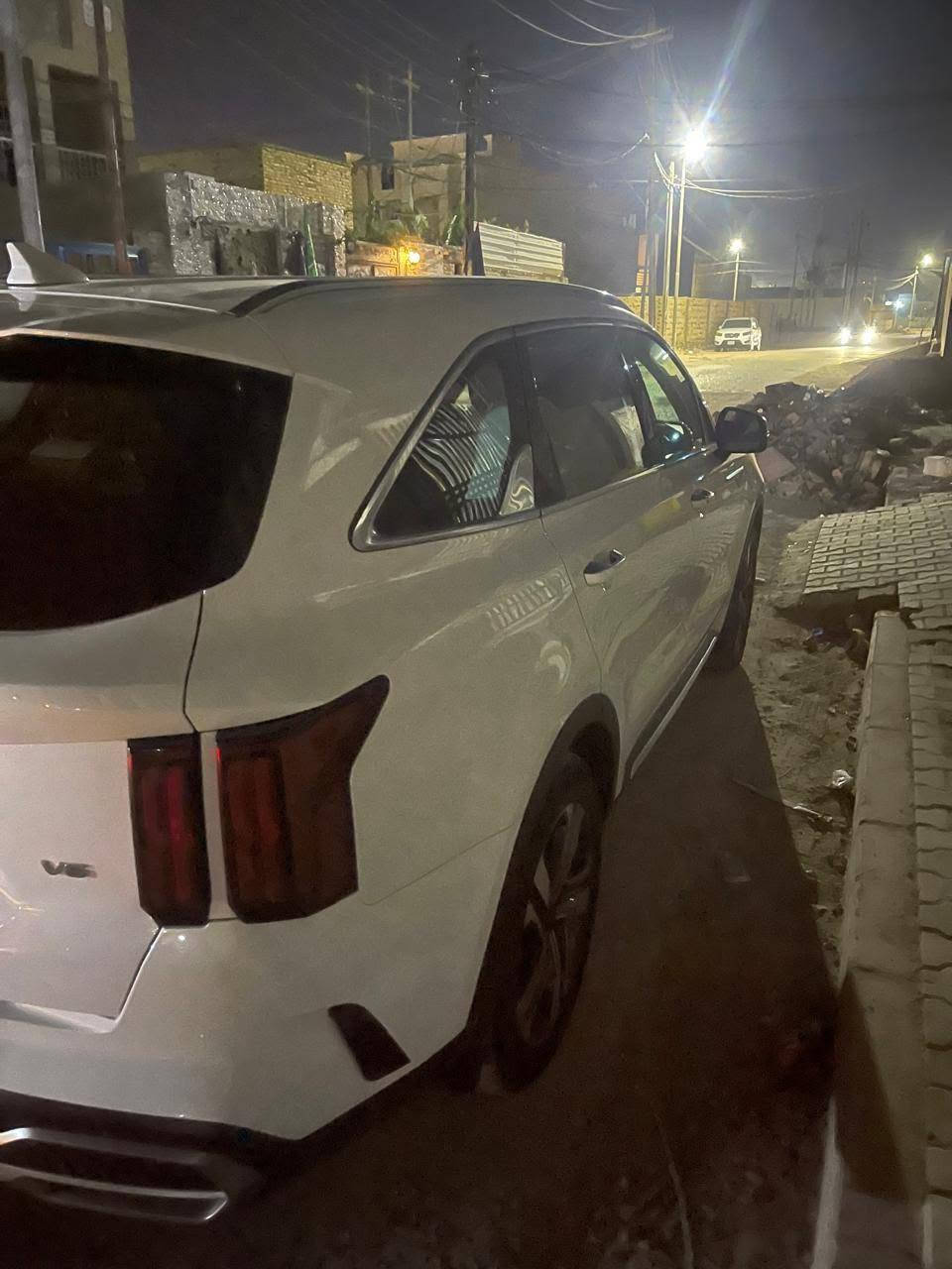 سورنتو 2021 خليجي كفالة  
رقم بغداد 
6 سلندر 7 راكب 
السونار مرفق بلصور
فول مواصفات عدا البانوراما :
كير ماوس 
بصمة /كراسي كهرباء 
جلد بلادي
تبريد 3 قطع منفصل 
حساسات امامي خلفي 
بردات جانبية بلاد 
شحن لاسلكي 
انارة ترحيب
انارة بدشبول 
مري شفط 
وبعد بيها مواصفات 
السعر 250$
***********
***********
العنوان /الديوانيه /الشاميه
