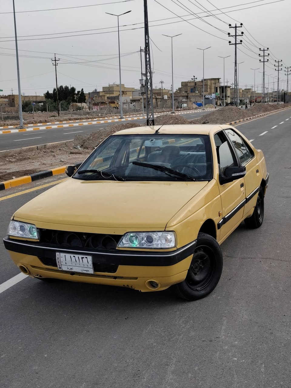 السـلام عليكم 🙋🏻‍♂️
بيجو 405 موديل 12 رقم ميسان
سياره حلوه مابيها خياس ولا ضربه مال جناي
گير محرك كهربائيات حداديه شرط كله جديد
السعر 23 وبيها مجال حگ الجيه 
سنويه 28 مكاني ميسان حي رحمه ثانيه 
للأستفسار ***********
