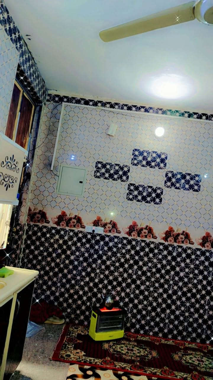 بيت للببع طابو صرف مساحه 128 العسكري الاول قريب جامع الجوادين غرفتين نوم استقبال صالة مطبخ صحيات خارجية وداخلية السعر120للاستفسار ***********
