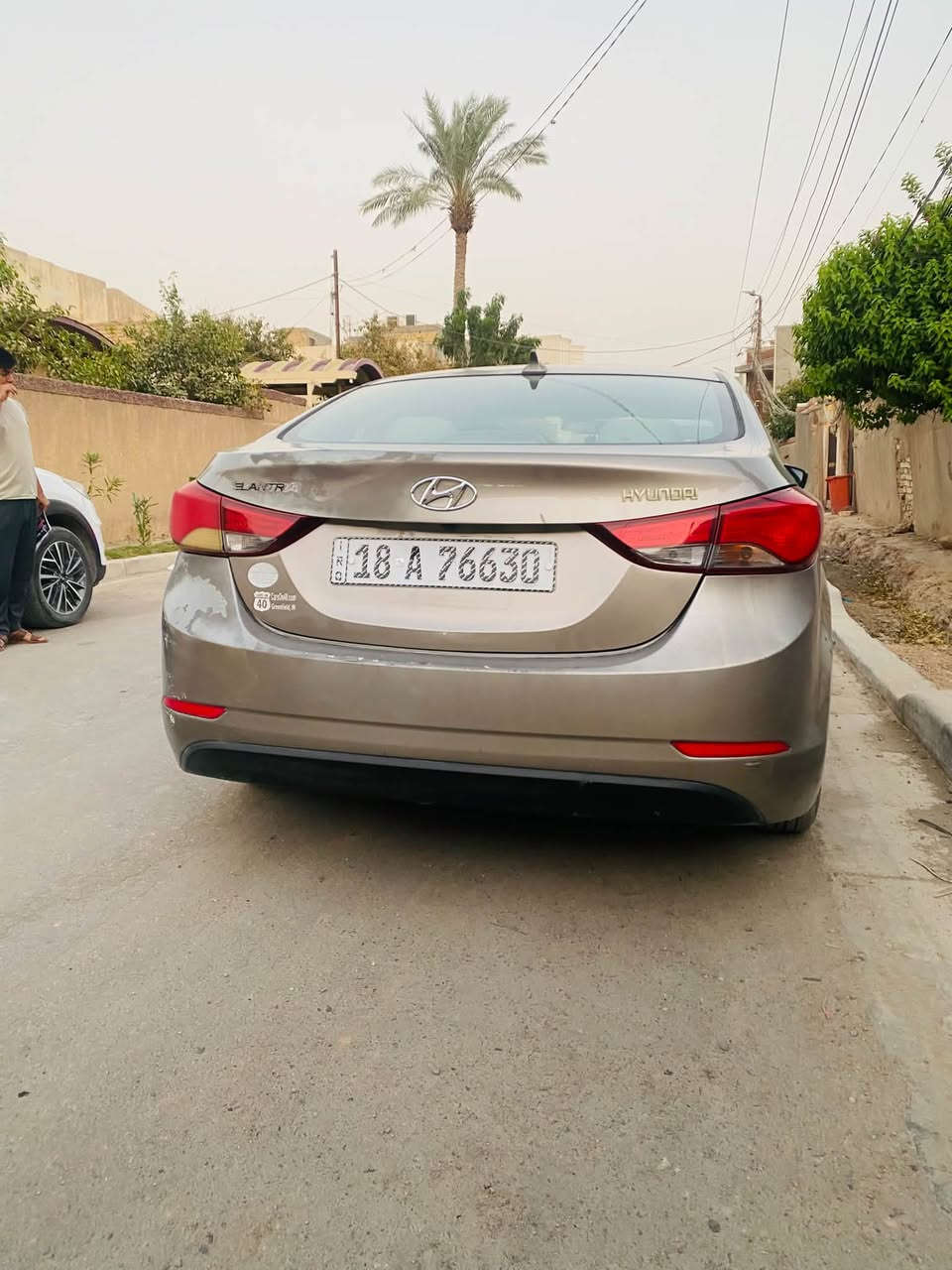 النترا ٢٠١٥
رقم بابل ب اسمي
سياره أمريكية مبدل باب و بنيد و بيها بوارد بسيط 
مكينة و كير مفتوحات و شغل درجه أولى 
تبريد شغال 
سيارة حلوة و كاعدة
السعر ٨٧ 
مكان السياره حله شارع ٦٠
للأستفسار الاتصال 
***********
