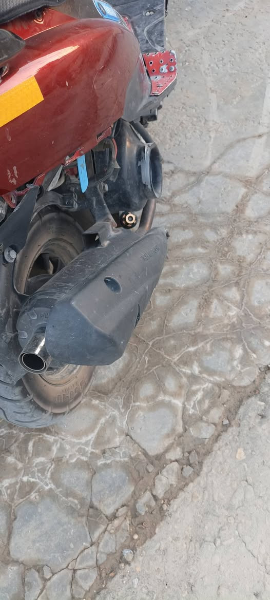 سلام عليكم دراجه  ماكس للبيع مفتوحه مزوده 55 يرادلهه باتري  وذيل خلفي ومبدل قبق مال هندر جديد دراجه حلوه ونضيفه وشلعه فول   السعر 350 وبيهه مجال او مراوس بتايگر وانطي فرق   مكان جبله  ***********

