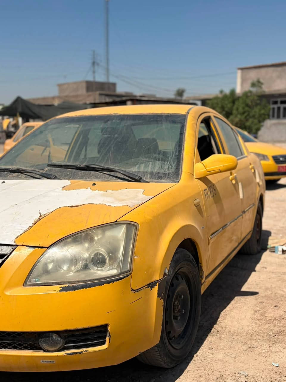 السلام عليكم شيري A5رقم بغداد الماني سنوية لل٢٨ كير ومكينة كامري ابو جف سيارة بلادية وحلوة عليها هيئة٢٠٠وغزامة ٥٠ينكطعن من سعرها سيارة مكينها مو زينة طفت بس كير صدر تبريد شغال سيارة كلها جاهزة بس مكينتها طفت رايدها ب٢٠وبيها مجال مكاني بغداد دورة هور رجب ***********
