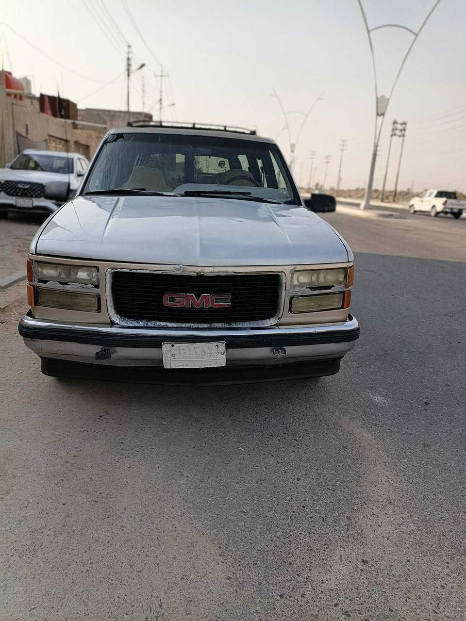 السلام عليكم
جمسي موديل 1995 مكينه 350 وگير700 ٫ خير من الله سياره جاهزة حداده تخم تايـر ٫سنويه لغاية2027 علمأ"التحويل مباشر 
السعر:27
العنوان: البصره 
رقم الهاتف :***********
