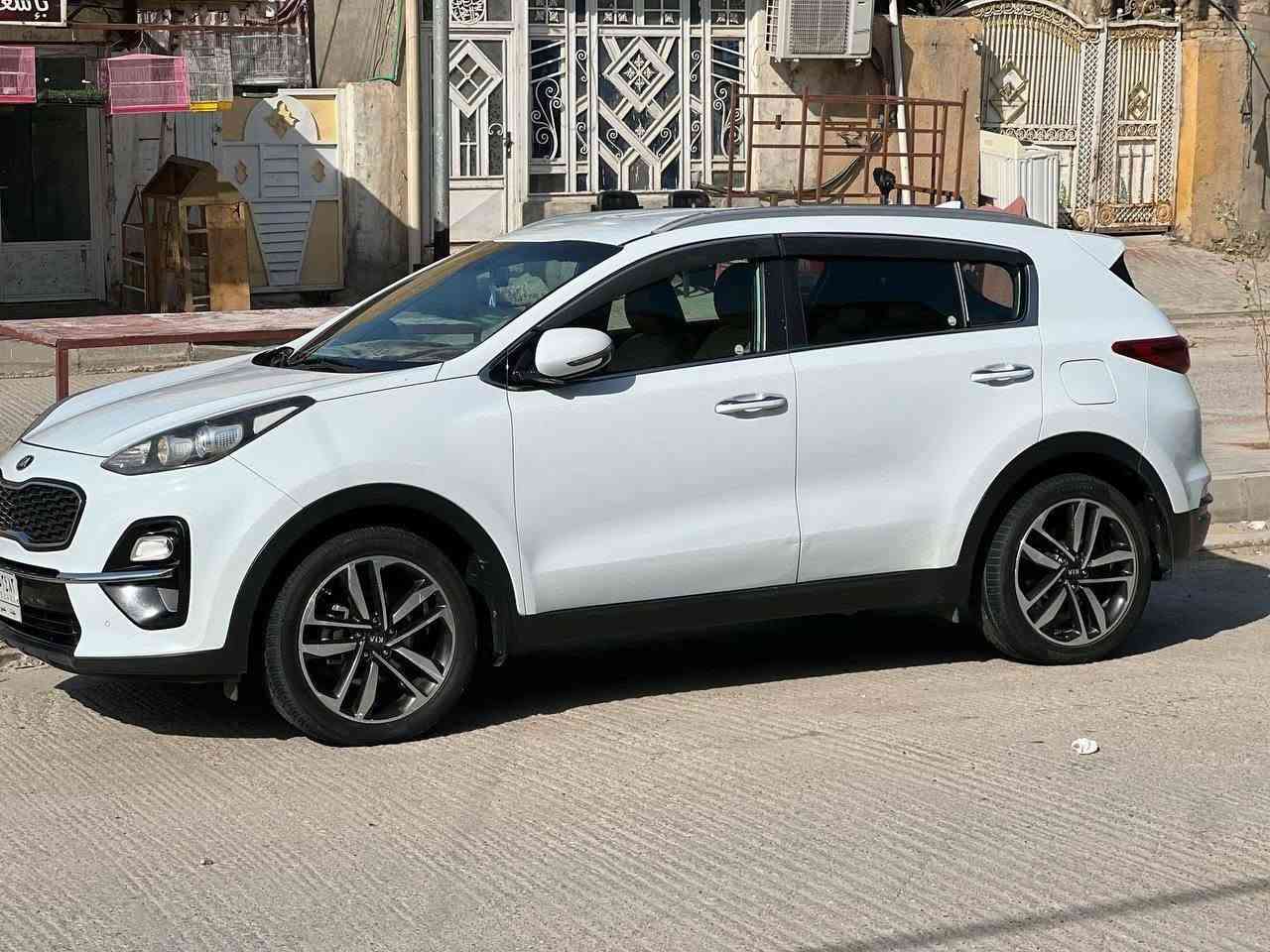 سبورتج موديل ٢٠٢٠ خليجي سياره جديده ونضيفه كلش رقم بغداد تحويل ثاني يوم بسمي اشاير بالمري ترحيب عن بعد تحكم بالستيرن تبريد قطعتين ماشيه ١٤٥ الف بيه صبغ بالباب عكس سايق قليل  مكاني واسط حي الجهاد  السعر ١٩٠  للإستفسار اتصال ع رقم***********0او.  7800681528
