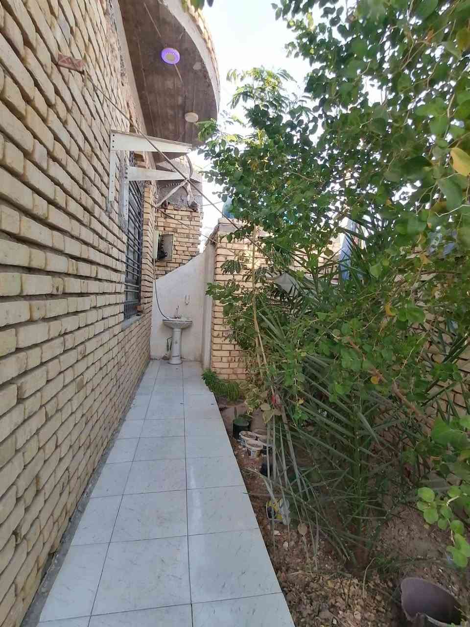 بيت طابو للبيع المساحه 200م  مقابل الحديقه خلف مدرسه صفي الدين ( سديناويه) يحتوي غرفتين ومناورهن + صحيات داخليه وخارجيه + صاله كبيره + استقبال + مطبخ حار وبارد + ساحه وحديقه صغيره
بناء جديد ودرجه اولئ بيت مرتب . والسعر خاص او تتصل ع الرقم . السعر 160

بيت طابو للبيع المساحه 200م  مقابل الحديقه خلف مدرسه صفي الدين ( سديناويه) يحتوي غرفتين ومناورهن + صحيات داخليه وخارجيه + صاله كبيره + استقبال + مطبخ حار وبارد + ساحه وحديقه صغيره  
***********
