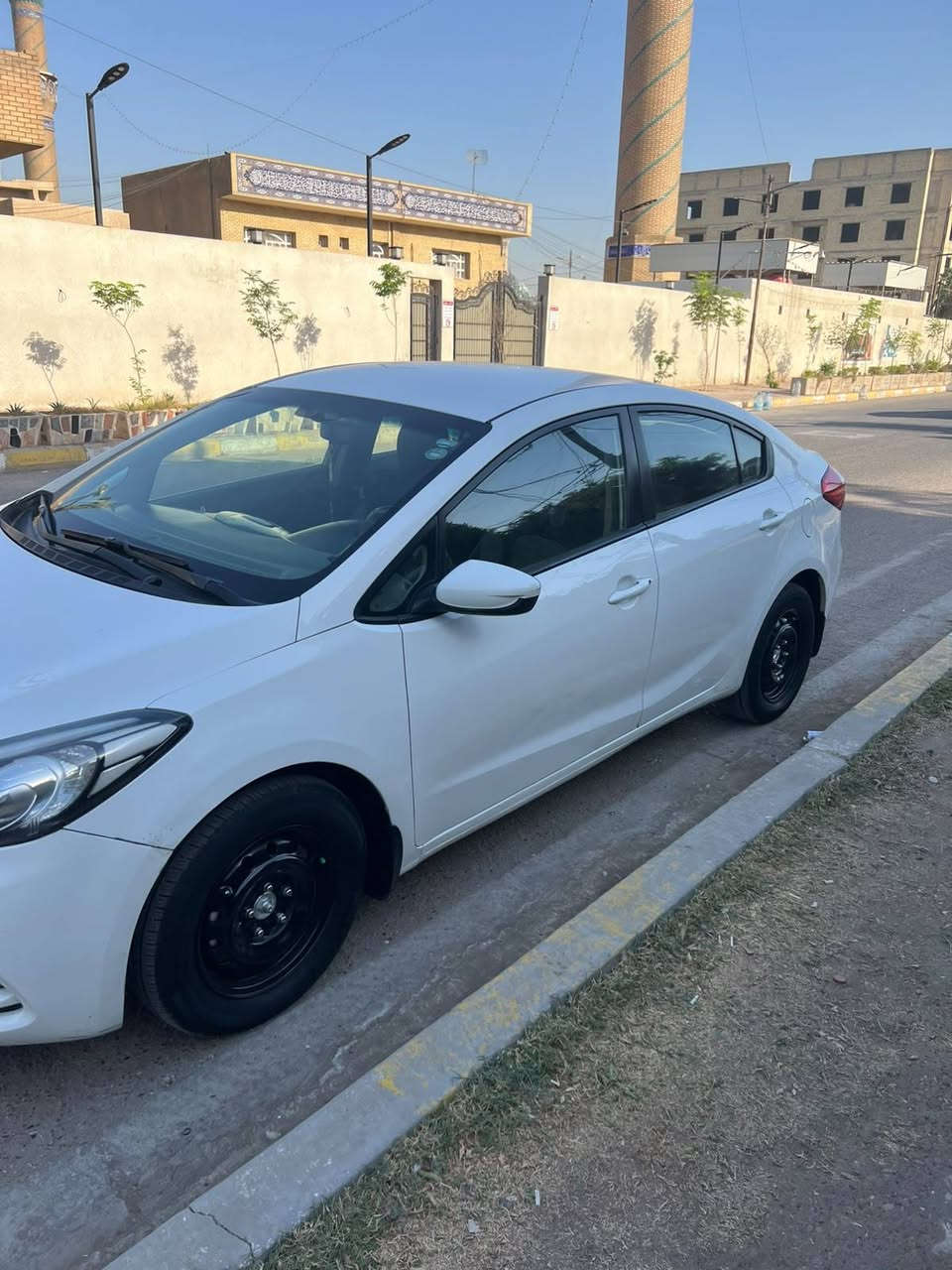 🚗 للبيع | كيا سيراتو 2013 (شكل 2014)
موديل: 2013 (شكل 2014)

رقم: أربيل

التبريد والتدفئة: **شغال **

الصبغ: بدون صبغ، فقط الدوسة جهة السائق

ملاحظات: بارد (على الفحص)

مكان السيارة: بغداد – حي الإعلام

للاستفسار والمشاهدة يرجى التواصل الاتصال.*********** صاحب السياره 
مكلف بل نشر 
السعر 11000$ وبيه مجال حك الجيه
