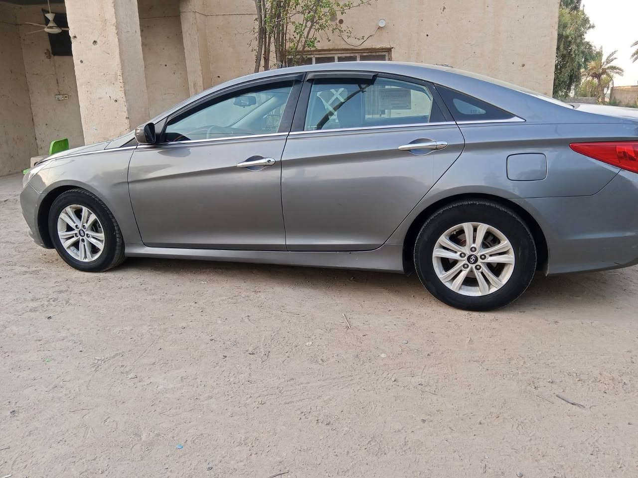 سلام عليكم سوناتا البيع 2014امريكي بيه اربع قطع صبغ تخم تاير جديد حداديه تبريد باتري جديد سلف سياره بسمي مكان ديوانيه مهناويه السعر 85 بيه مجال ‏‪***********‬‏
