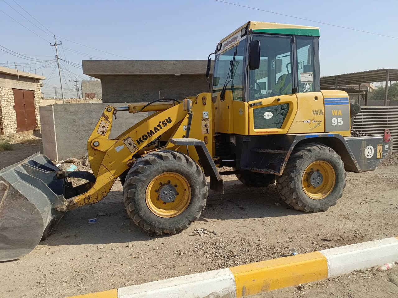 شفل كماتسو موديل2001جديد محرك  وكسلات ومضخه كله مكفول رقم اربيل السعر 175وشويه بي مجال العنوان الرمادي  الستفسار ***********/او ***********
