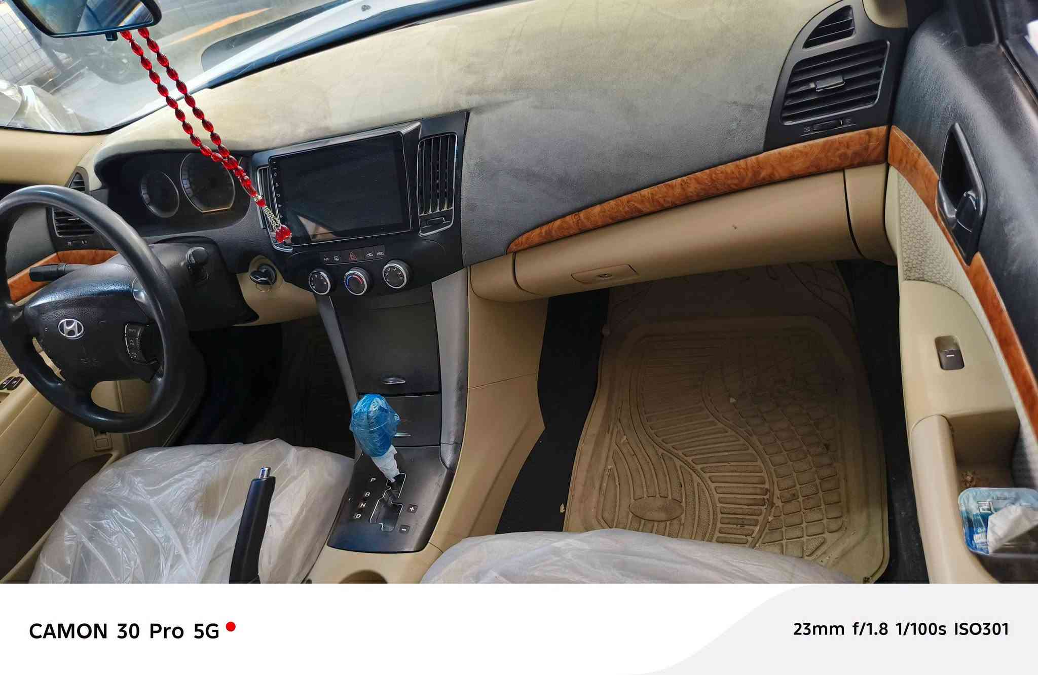 للبيع سوناتا موديل 2011 خليجي سعر 115 بيها باب خلفي نص جاملغ خلفي فقط سياره جاهزه شرط تبريد تخم تاير صدر سيارة مال جناي سياره فول فتحه يرهم بيع قسط مقدمه 80 شهريا 3 ورقات بدون كفيل بدون ضمان انطيك وكاله لحين تسديد المبلغ احول ب اسمك  مكاني اربيل الاتصال ***********

نص مكتوب في الصور:
- CAMON 30 Pro 5G 23mm f/1.8 1/100s ISO70
- CAMON 30 Pro 5G 23mm f/1.8 1/100s ISO272
- CAMON 30 Pro 5G 23mm f/1.8 1/100s ISO301