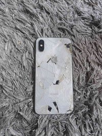 للبيع إيفون إكس مابي ايكلود ب 25 ألف مدينة الصدر واتساب 07715772513