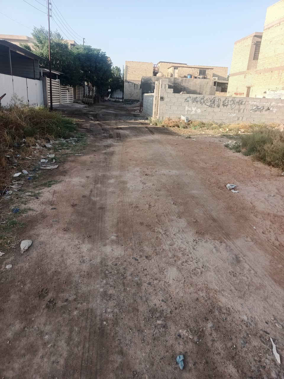 قطعه لبيع في شعب  سريدات قديمه مربع ثالث بدايته 
مساحته 100 متر مربع بصف ركن 
واجه 10 ونزال 10 تتقسم خمسينات 
وابيع نصه عادي سعر 50 متر 13 مليون
شارع 8 قطعه حلوه قريبه علا شارع 
خدمات كامله من كلشي مي كهرباء 
سعره 25 بيه مجال لشراي 
للاستفسار خاص ا  تصل علا رقم 
***********
