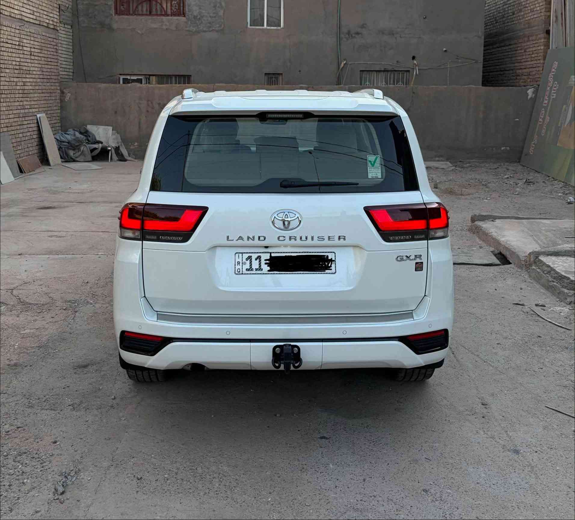 لاندكروزر GXR • ٢٠٢٢ • ماشيه ٩٩٠٠٠