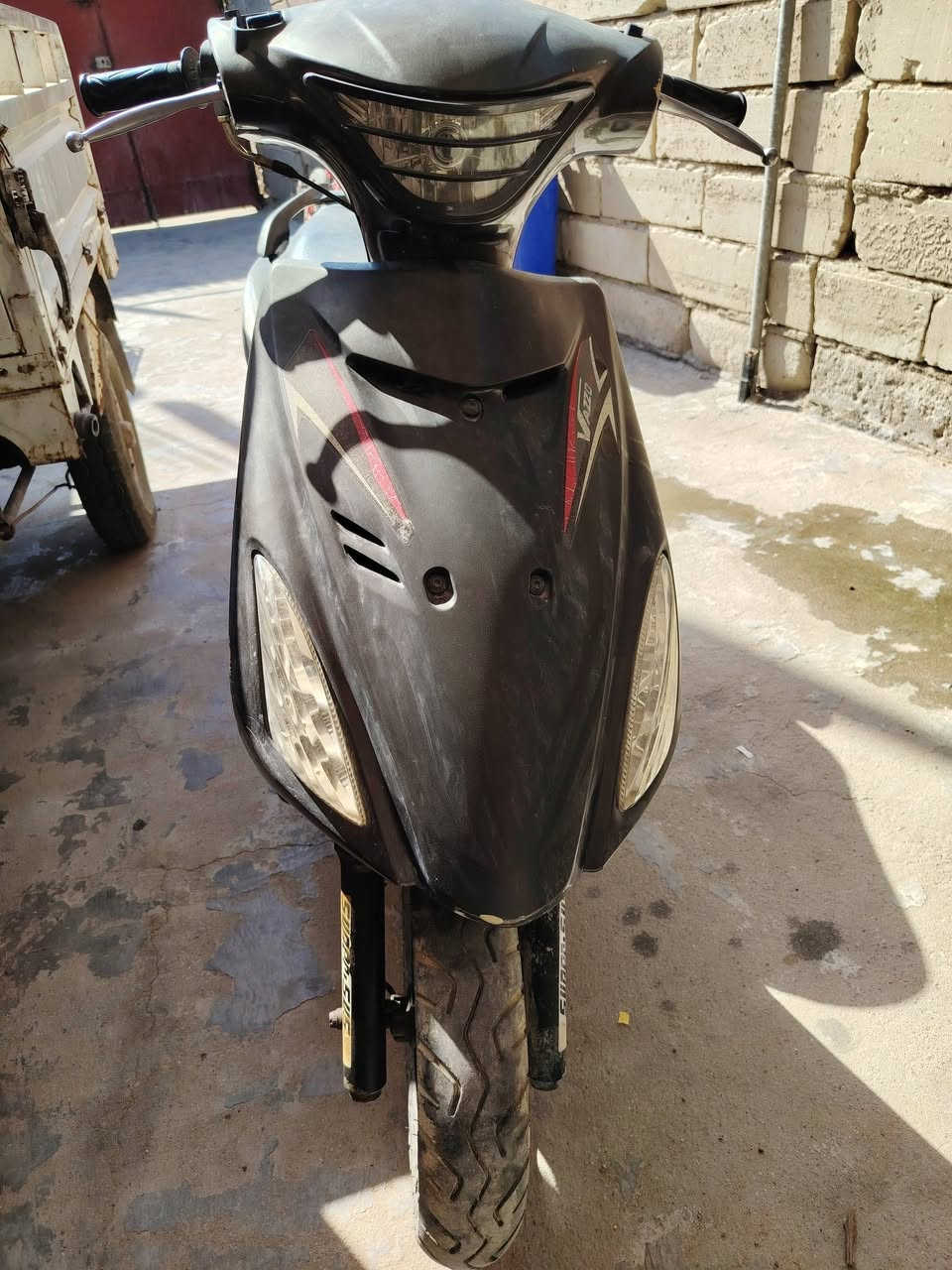 لا توجد تفاصيل

نص مكتوب في الصور:
- كايمه وسعرها ١٠٠ وبيها مجاي قليل مع العلم ابيع كوم حديد العنوان البصره كرمه علي ***********