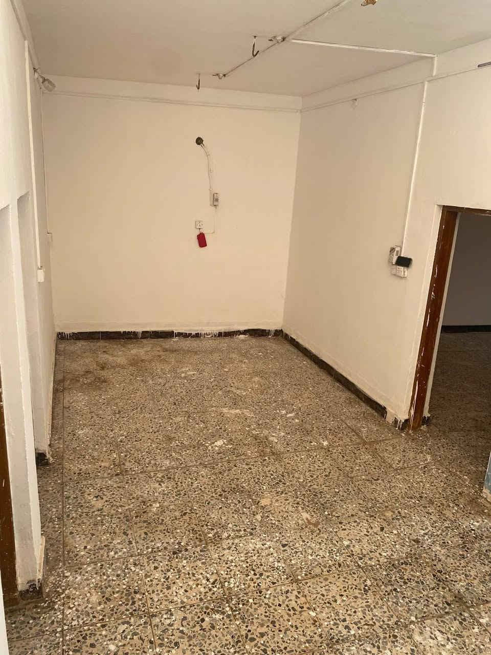 دار للبيع طابو زراعي سند 25مساحه 120متر تحويل ثني يوم التحويل ***********
