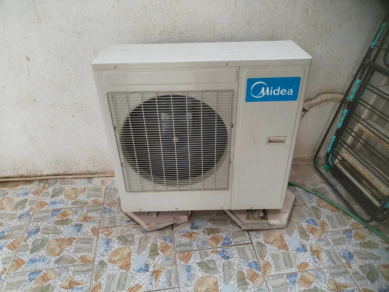 سبلت ٣ طن عالفحص السعر ٤٥٠ العنوان بابل قضاء القاسم مكلف بالنشر الاتصال عالرقم ***********
