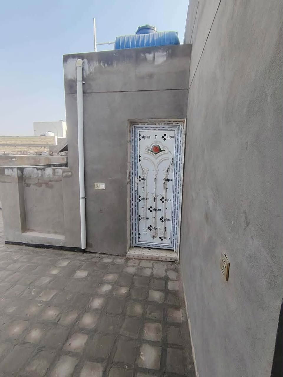 🏠/ دار للبيع المساحة ١٠٠ م طابو زراعي سند ٢٥ 

                      الواجهة ٥ م / النزال ٢٠ م

🧱/ بناء حديث غير مسكون ( تسليم مباشر ) 

الطابق الاول/ مطبخ . استقبال . هول . غرفة نوم. مجمع صحيات داخلية وخارجية. گراج 

الطابق الثاني/ غرفة نوم . هول . مجمع صحيات 

🌏الموقع / حلة  شارع الحسينية ٢ خلف لحوم سفينة النجاة خلف التجاري 

⭕️نستقبل جميع عروضكم السكنية و التجارية والزراعية في جميع مناطق الحلة 

لمعرفة السعر مراسلة الصفحة او مراجعة مكتب 

بشار للعقار والمقاولات شارع ٦٠ بداية شارع الحسينية 

***********                   ***********
