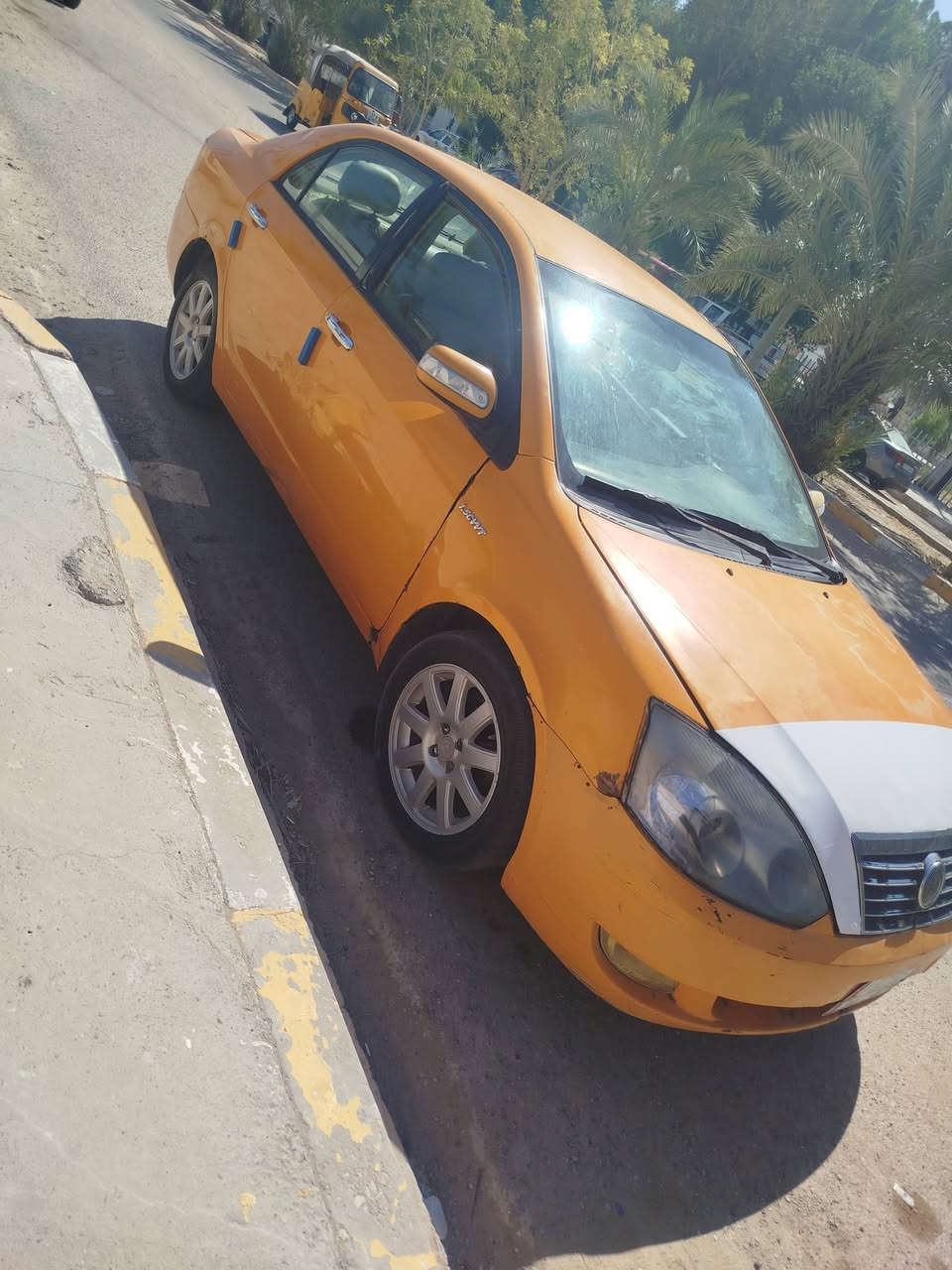 للبيع جلي موبل مكفوله كير ومحرك  وتخم تاير. كهربائيات شغاله  اغرفته جديده ومدشمه مكينته 1800.  سياره حلوه مالت جناي تحويل   تاخذ صافيه  المكان الناصريه سعر 25وبيه مجال بصيط رقم الهاتف***********
