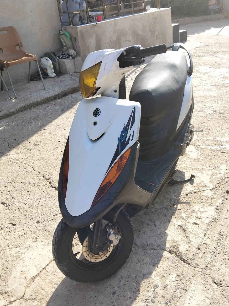 ماكس عدلة للبيع سعر 650 الف وبيها مجال بسيط
ماكس عدلة نظيفة وكاملة ما تصرف ربع عليها كهربائات كاملة سلف شغال بكل وقت 
دراجة ناعمة وخرسة بيها صالنصة رياضية 
مكاني الموصل قضاء الحمدانية 
للتواصل واتساب ***********
