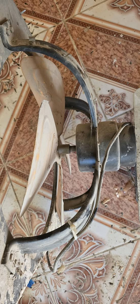 السلام عليكم
عندي مفرغة مخبز بدون استخدام اخذتها وعزلت المخبز يعني جديدة + ميزان 50K مع سخان ماء الصغير بس الارضية مالته مخلوعة مابي شي وشغال خير من الله وطباخ صغير عين وحدة اخوان هاي الغراض اريد ابيعهن سعرهن ١٥٠ الف وبيهن مجال وشكرا للجميع تواصل ..
***********. متوفر واتساب
