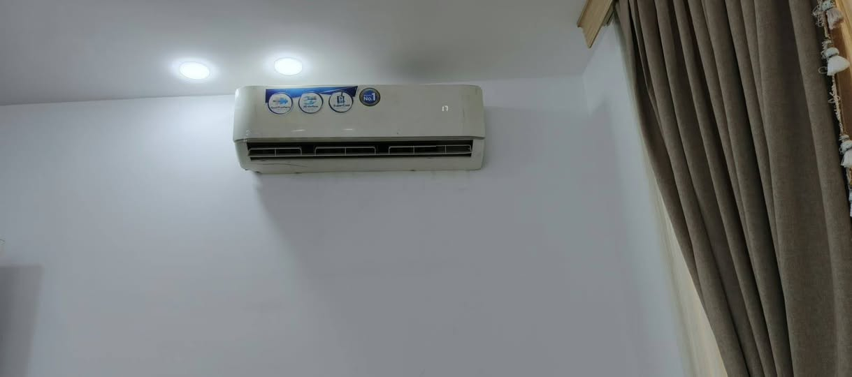 غراض بيت البيع بغداد 
هذا رقمي ***********

نص مكتوب في الصور:
- HUAWEI Pura70 | XMAGE
- 07:12 الجمعة، ١٨ سبتمبر HUAWEI Pura70 | XMAGE
- HUAWEI Pura 70 | XMAGE