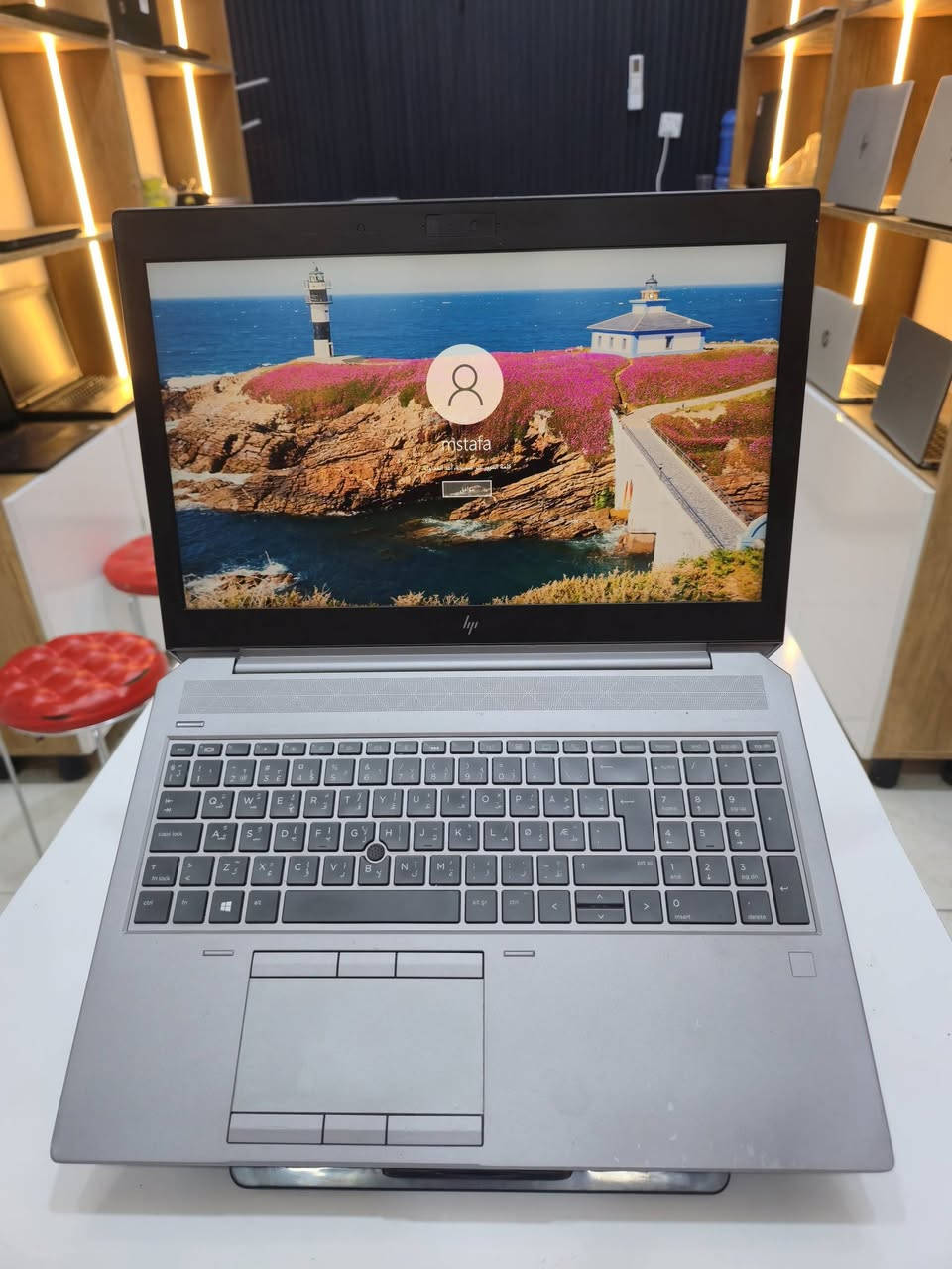 HP ZBook 15 G6 – Mobile Workstation 
المعالج: Intel Core i7-9750H – الجيل التاسع
 12 خيط معالجة – أداء قوي للبرامج الثقيلة وتعدد المهام
 كرت الشاشة: NVIDIA Quadro T1000 – 4GB GDDR5
 الرام: 16GB RAM
 التخزين: 512 SSD
 الشاشة: 15.6 إنج FHD 
 البطارية: 90 واط

 مناسب جداً لـ:  AutoCAD وSolidWorks
 الهندسة والتصميم ثلاثي الأبعاد
 Photoshop وPremiere
 برامج المونتاج والجرافيك
 الأعمال المكتبية والدراسة
 والالعاب 

 ZBook = فئة Workstation احترافية مصممة للأعمال الهندسية والتصميمية والأداء المستقر.

عنواني بغداد موجود توصيل 
***********
