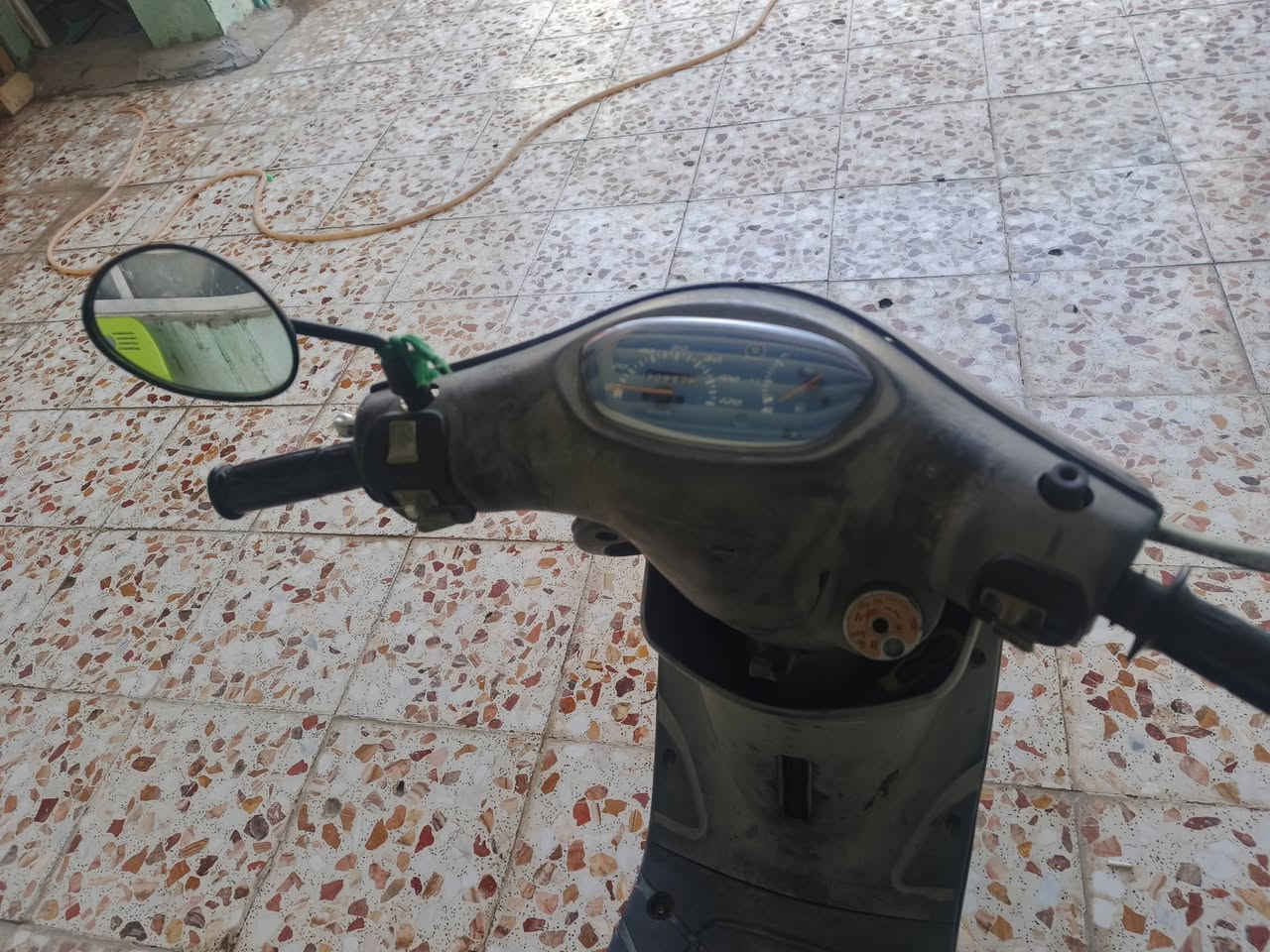 دراجه للبيع 550الف وبيها مجال قليل ناصريه مركز حي ام البنين خلف الشركه الهنديه*********** مفتوحه بوشه بس
