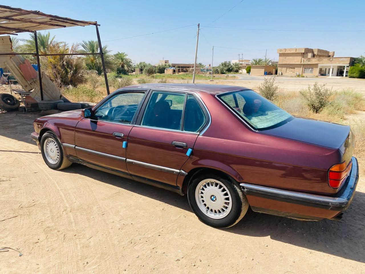 السلام عليكم للبيع BMW 735 موديل1990
محرك كير شرط
صدر نص عمر 
تايرات نص عمر 
رقمها صلاح الدين بسمي  سنويه ساقطه 
السعر 26 وبيها مجال قليل 
للاستفسار الأتصال ***********
