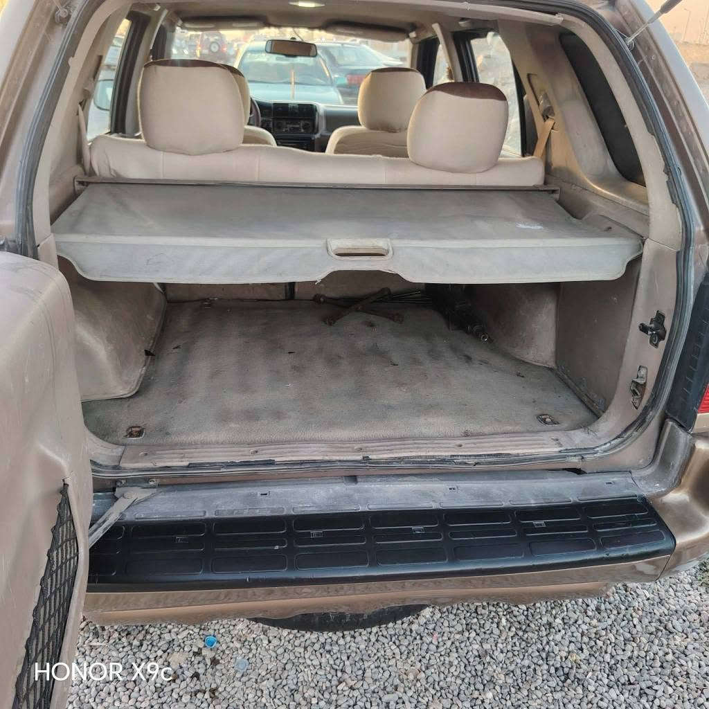 ئایسوزو یابانی
گێڕ تۆماتیک 
مۆدێل ۲۰۰۰
گێڕ محرک تبرید بەشەرت
جام کارەبا تحدید سرعە
تاخم تایە جدید
داخیل اصفر  ناوزەرد
بەبێ لێدران تەنها لۆ جوانی عام کراوە
بدون معجون صبغ جمالی
نمونە لەجوانی 
۱۱ وەرەقە غرامەی لەسەرە 
دوای معامەلە بجێڕەوە
بەناو کردن +وەکالە بەشەرت
هەولێر  0️⃣7️⃣5️⃣0️⃣4️⃣9️⃣1️⃣4️⃣9️⃣9️⃣1️⃣
*********** wats up
55$ مجال أربيل, العراق
