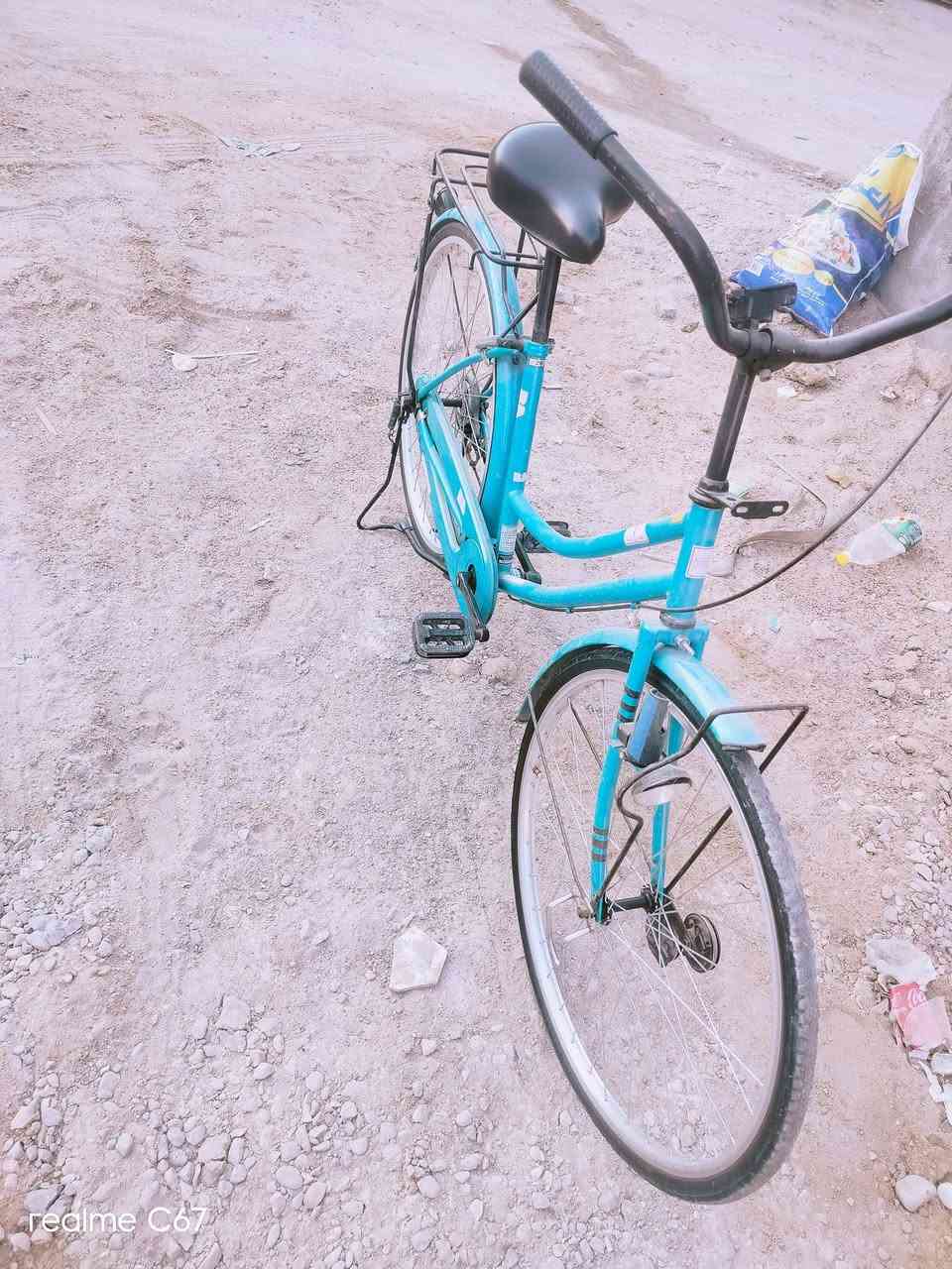 سلام عليكم للبيع موديل25 جديد جوابه جدد بايسكل كلش نضيف سعر 80 نهايته رقمي *********** بي واتساب مكاني صويره شارع المطار

نص مكتوب في الصور:
- realme C67