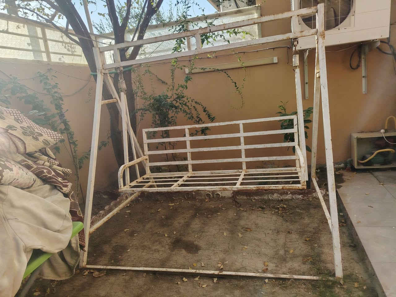 مرجوحة للبيع
تواصل ***********
