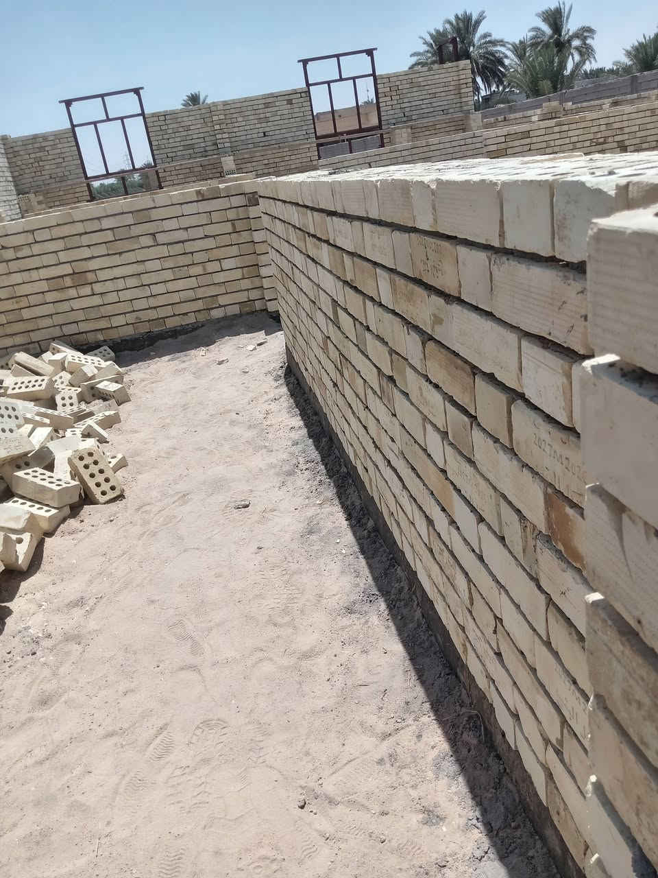 خلفه بناء درجه اولى وإشراف مهندس والعمل داخل كربلاء فقط ***********
