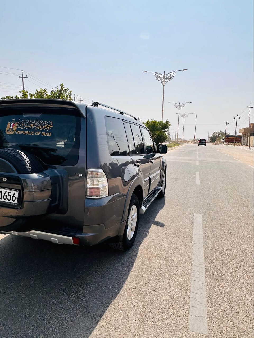‏
للبيع ‏ باجيرو 2016 حبتور  …GLS خليجي 
محرك 3500   v6  
رقم اربيل بسمي تحويل مباشر 
بيها صبغ 3 قطع جاملغ والبنيد والباب ملاون 
السعر 122 
ماكو هيج سعر سياره موديل 2016
بيع سريع

———المواصفات———
التبريد ثلاث قطع 
سبعه راكب
كشاف + زراكات لايت
داخل   صاج 
حساسات خلفيه
لايت زنون الاصلي العالي وناصي 
اشارات بالمري  +شفط 
كراسي مخمل 
دفع خلفي و رباعي وثقيل وخفيف 
السيارة نضيفه جدا
جاهزة بدون اي نقص
 مكان السيارة كربلاء 
***********

غير متواجد على الخاص الشراي يتصل Singapore
