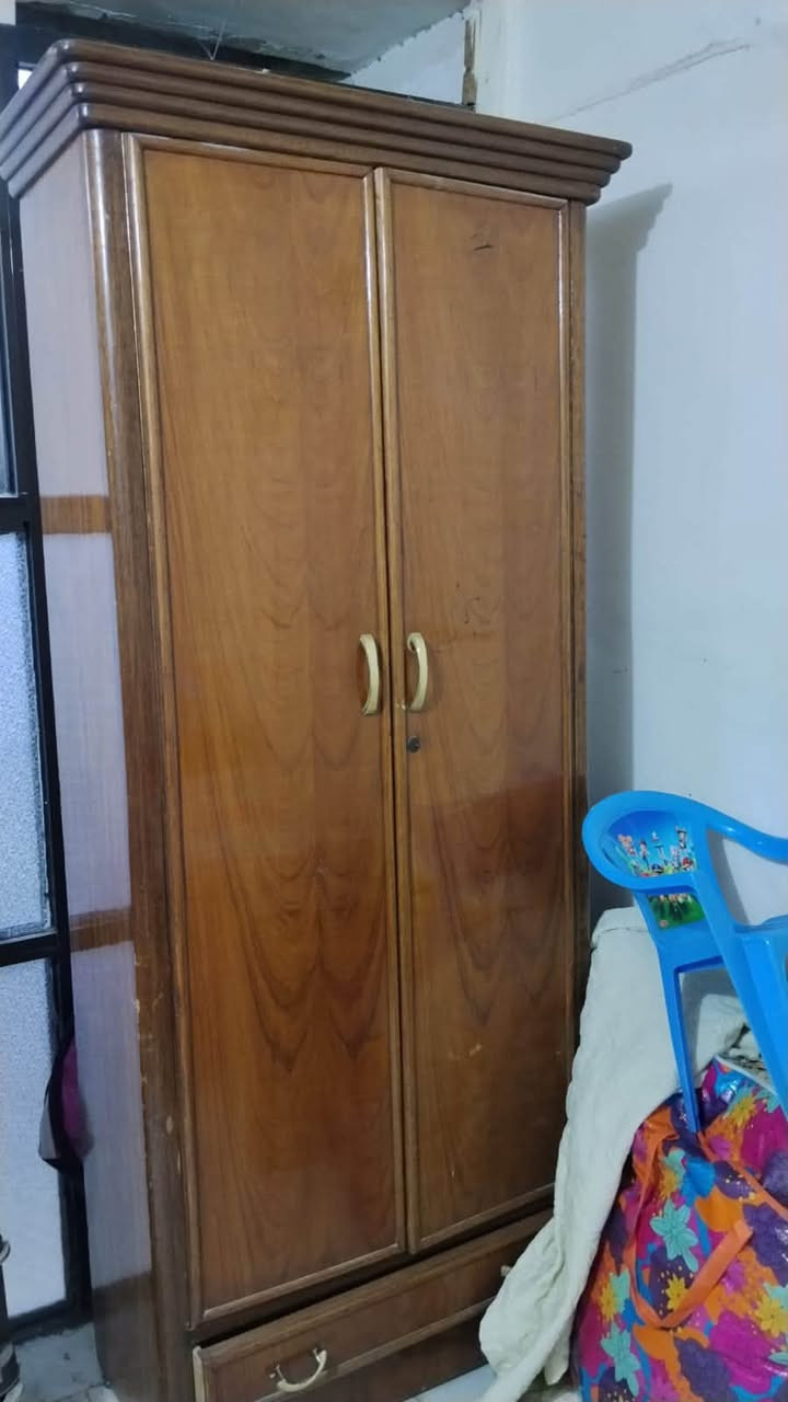 السلام عليكم غرفه نوم داخل وخارج صاج كلها دنك جاوي للبيع للاستفسار ***********
وياه تخم استقبال تركي اخو الجديد
