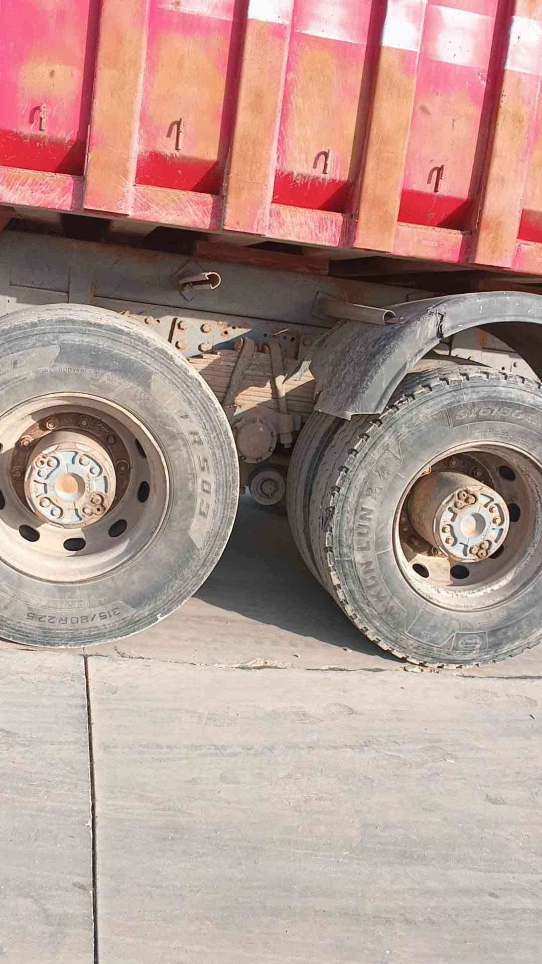 اسلام عليكم سكانيا دك قمارة موديل 1996 حجم143مكينة0.8كير900/3/مكان موصل جانب ايمن
***********
***********
