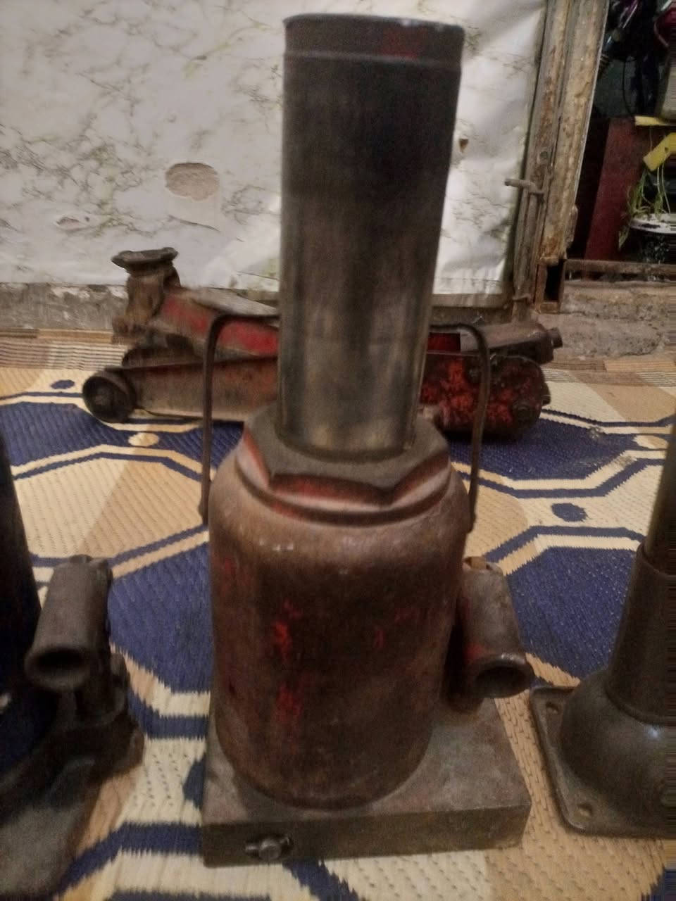 السلام عليكم
جكات للبيع كلهن شغالات او كاملات بس العربانه بي عطل  يصعد وينزل كلمن وسعره اتصل او بيك خير وتدلل مكاني بغداد الحسينيه الراشديه رقم ***********
***********
