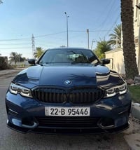 BMW 330i لون مميز الرسمي للشركة موديل 2021ماشيه 43000 كيلومتر السعر 27...