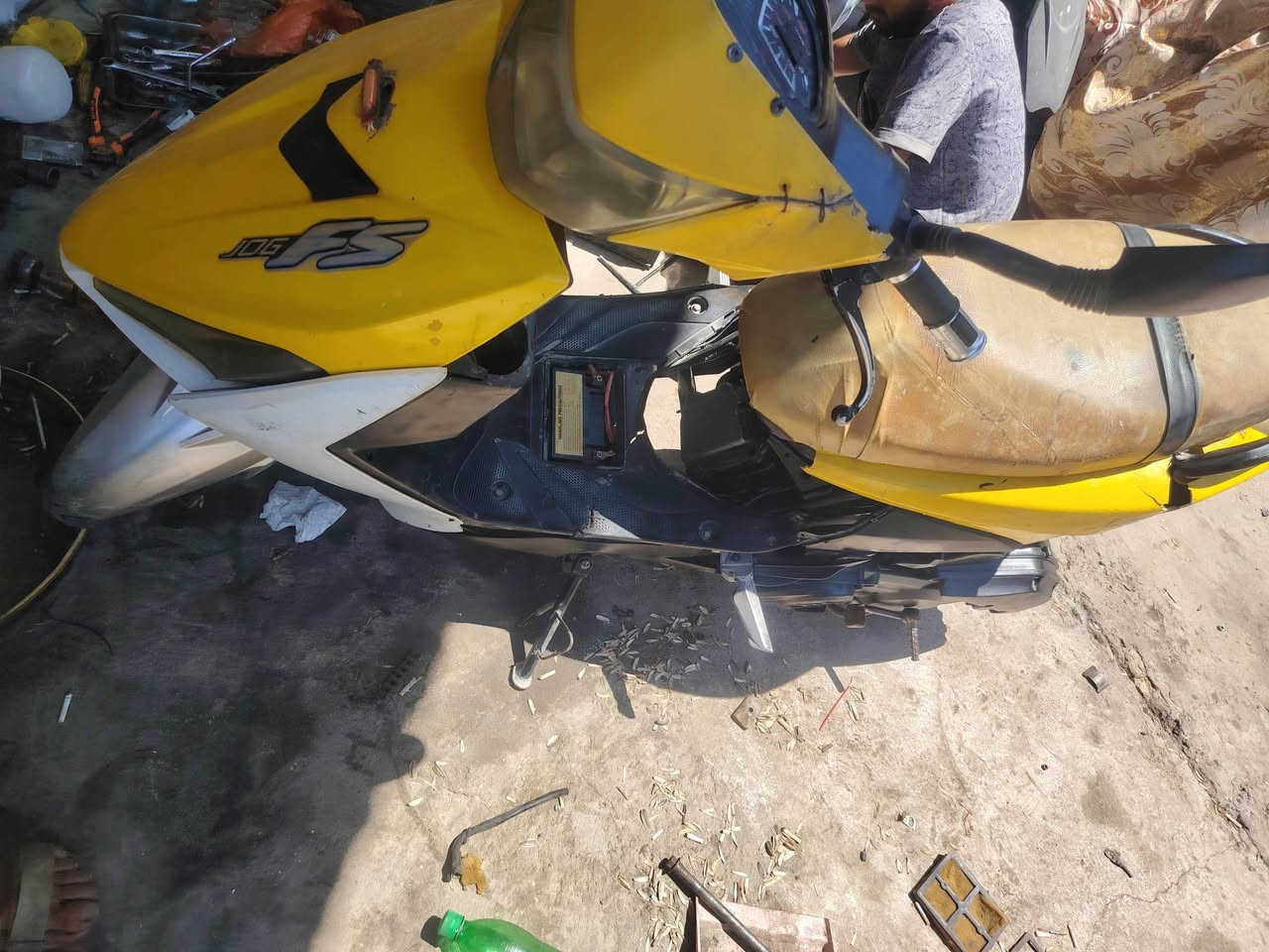 السلام عليكم دراجه هاوجي للبيع السعر 250 وبي مجال محرك مكفول يرادلهه فقط ادامه كفرات
***********
