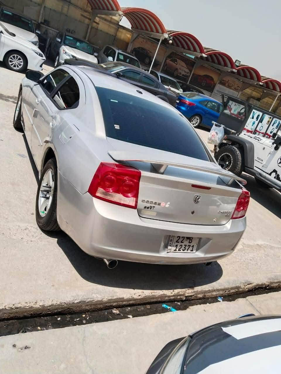 عندي سيارات اقساط
مقدمه 60 ورقه شهريه ثلاث 3 ورقات العنوان اربيل شارع 100 
كل المحافظات مشموله بخدمتكم بدون كفيل بدون ماستر فقط 
السياره تبقى باسمي الحين تسديد مبلغ الكلي يلا احول اخوكم 
ابو صالح اتصال واتساب الاسم ريبوار *********** جارجر موديل 2010 مقدمه 60 شهريه ثلاث ورقات 3

