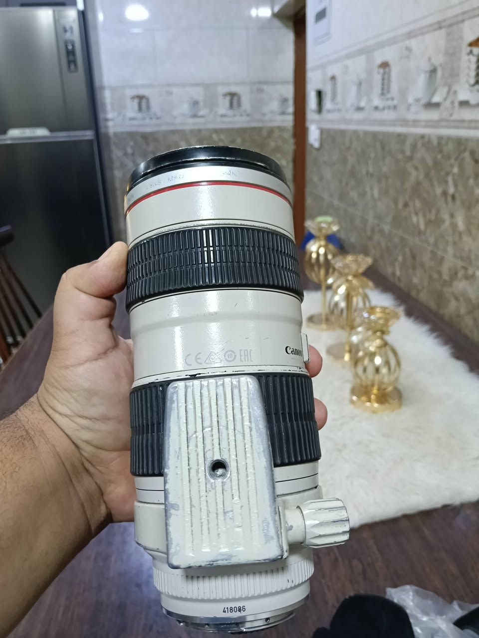 السلام عليكم شباب عدسة 70_200الاصدار الاول نظيفة صورتهة مفولة محتاج وارد ابيعهة مكان بغداد المعالف قرب تقاطع درويش توصيل ماكو *********** السعر خاص
