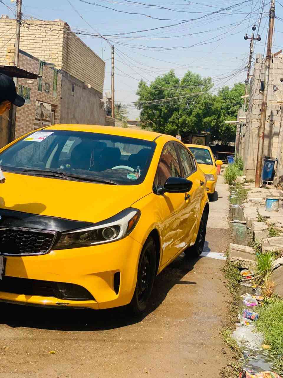 سلام عليكم فورتي موديل 18 حادذه بس صندوق العنوان بغداد سعر ميه وعشره ورقات***********
