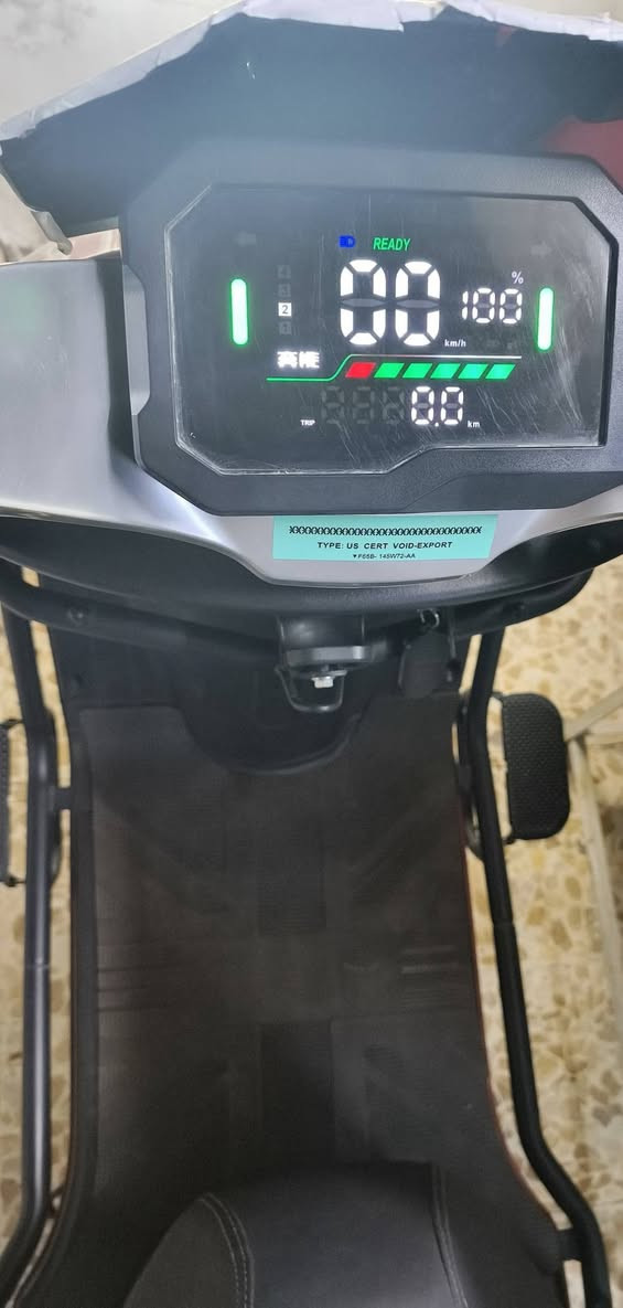 دراجه اصلي عقل 4 نمر بدلت عقل جديد ب 125 صارت 3 نمر
6 بطاريات مسطره 

نضام الرجوع لخلف 🛵

يمشي 60 كيلو او اكثر بل شحنه 

كهربائيات كله شغاله 

هاي باقي تفاصيل ودراجه كلش نضيفه بس عقل بدلت نوعيه مضبوطه 

عنواني موصل ايسر 

ادفع سعرك بل واتساب ***********
