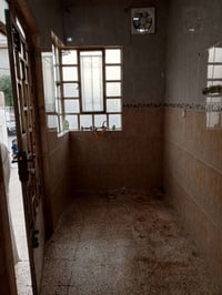الوحدة قرب جامع الرحمن • ١٠٠م • غرفتين