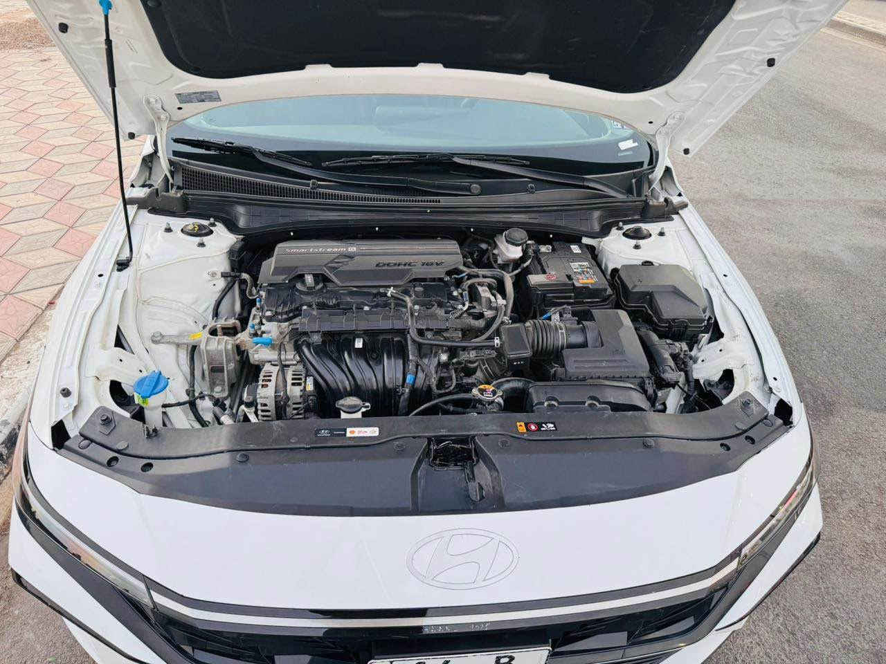 سلام عليكم

Hyundai Elantra 2025 

للبيع هيونداي النترا  لمتدد 2025 

السيارة  ماشيه31قابل  للزياده

محرك 4 سلندر 2000 دوش 

السيارة لون ابيض صدفي وارد امريكي 

السيارة حادثها فقط الجاملغ الامامي الايسر ومستبدل اصلي ومرشوش مثبت  وضربه بلبنيد وشغل درجة اولى
وبارد بلمدكر الايسر الخلفي مامصلحه ع وضعها ترجع PDR

ايرباك دركه فقط 
 بدون شاصي 

السيارة فول مواصفات

1-فتحة

2-فول تحكم استيرن

3-شاشة كاملة متصلة وعدادات ديجيتال

4-رادار امامي  مستبدل 📍وخلفي وجانبي (نقاط عمياء)

5-توقف ذاتي

6-لايت امامي وخلفي LED 

7-قيادة ذاتية

8-تحديد مسار

9-درايف مود (Normal,Sport,Smart)

10-اوتو هولد

11-هاند بريك دكمة

12-بصمة ابواب

13-بصمة تشغيل

14-تشغيل عن بعد

15-ابل كاربلاي واندرويد اوتو

16-لد داخلي 

17-شاحنة وايرليس

18-منافذ داخلية يو اس بي وتايب سي

19-كشنات جلد

20-كروس كونترول مثبت سرعة ومحدد سرعة 

21-كامرة خلفية دوارة

22-كشنات تدفئة

23-التبريد ايضاً بي شاشة

السيارة فول مواصفات ومناقصها اي شي كلشي بيها كامل  ماعده برمجيات الرادر

السيارة مرقه رقم الماني (معوقين بصره) وكاله

المعوق ولد شاب 

سعر 155$وبيها مجال قليل

مكاني البصره حي الاصدقاء

***********

اللي يشوف السعر غالي لا يتصل رجاءاً

 ❤️ البصرة, العراق

نص مكتوب في الصور:
- 1 من 12
- HD