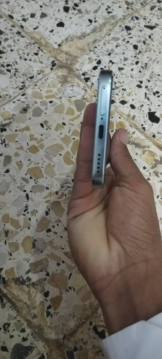 هواوي نوفا 15ماكس ذاكره 256والداخليه 8الشاشه 120هيرتز يعني 20فريم بطاريه 8500يدعم شحن 40واط وغراضه كامله السعر 325المكان بغداد ابو غريب توصيل ماعندي ***********واتساب فقط
