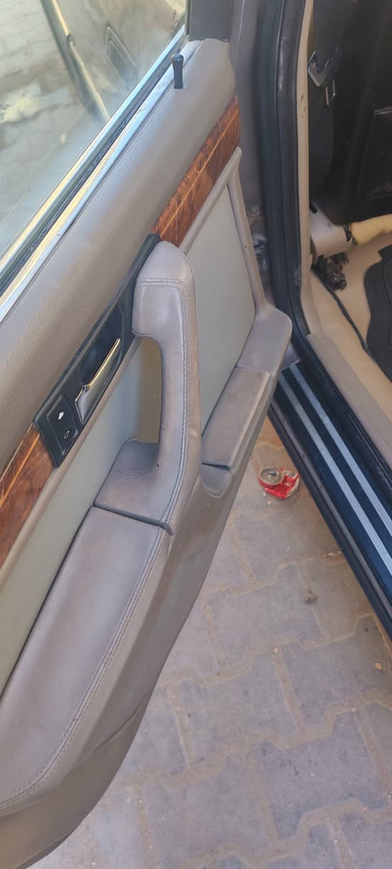 السلام عليكم BMW 753 بغداد بسمي كير ومحرك كفالة تبريد جاهزة كراسي كهرباء سلايت شغال تخم تاير السعر 37 وبيه مجال ***********
