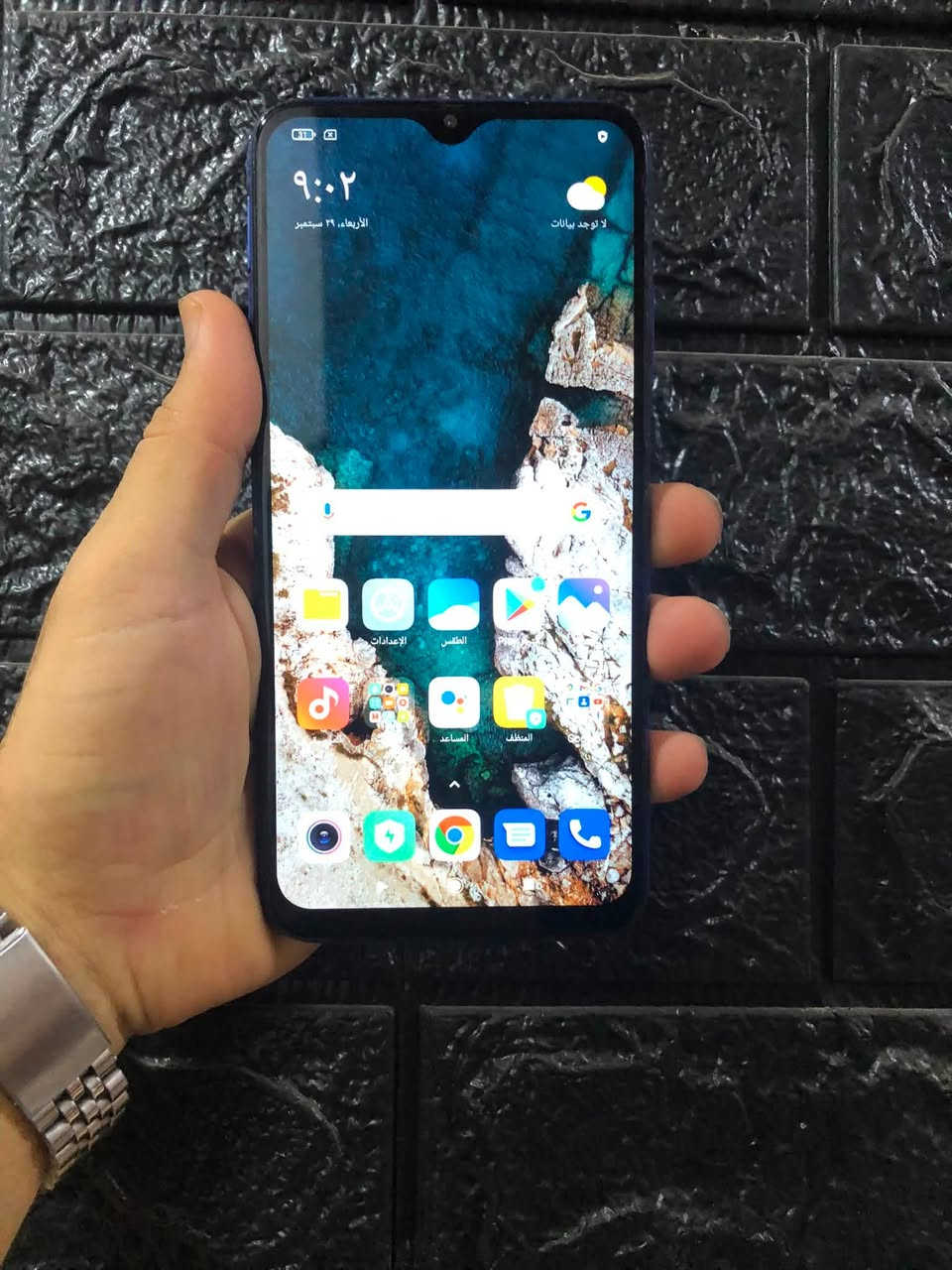 POCO M3
ذاكرة 128 
نضافة 80/
مبدل شاشة اصلية مال تفليش 
مابي اي خلل 
سعره 85 
مكانه موصل للتواصل خاص او رقم صاحبه ***********
