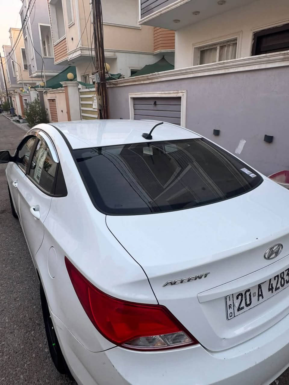 السلام عليكم 
اكسنت امريكي ٢٠١٦ 
سياره نضيفه وبعدها بحاله الوكاله بدون نواقص
بدون ايرباك  ضررها سطحي بلجاملغ الامامي تبديل بدون صبغ وبلعراق تبدلت باب السايق بلادي نفس لون وبيها كم حالوبه بلقماره بسيطات 
مكان ديالى بعقوبه 
ممشى سياره ٧٤ الف
السعر ٨٥ وبيها مجال 
***********
