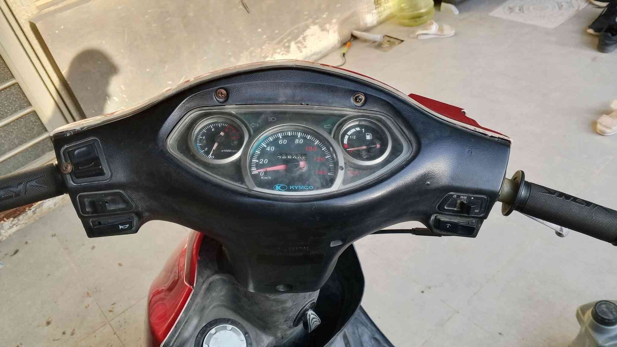السلام عليكم كامكو G4 للبيع
سعر 325 بيه مجال محرك مفتوح 
تفاصيل الدراجه اتصل على الرقم 
*********** بي واساب
